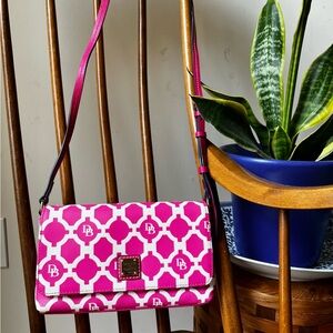 Dooney & Bourke monogram Crossbody purse, Sanibel pink & yellow print  NWOT